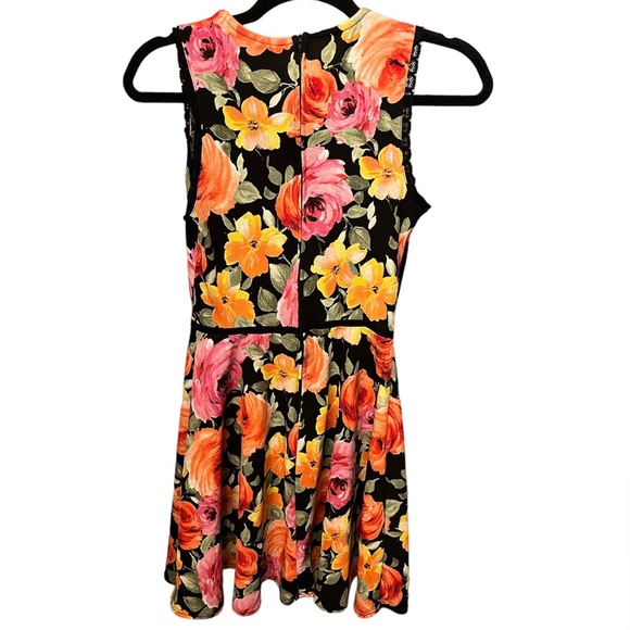 B. Darlin Women’s Small Floral Print Dress - Picture 4 of 5